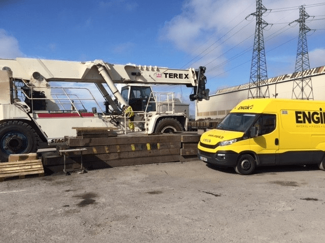 Camion Engik sur site