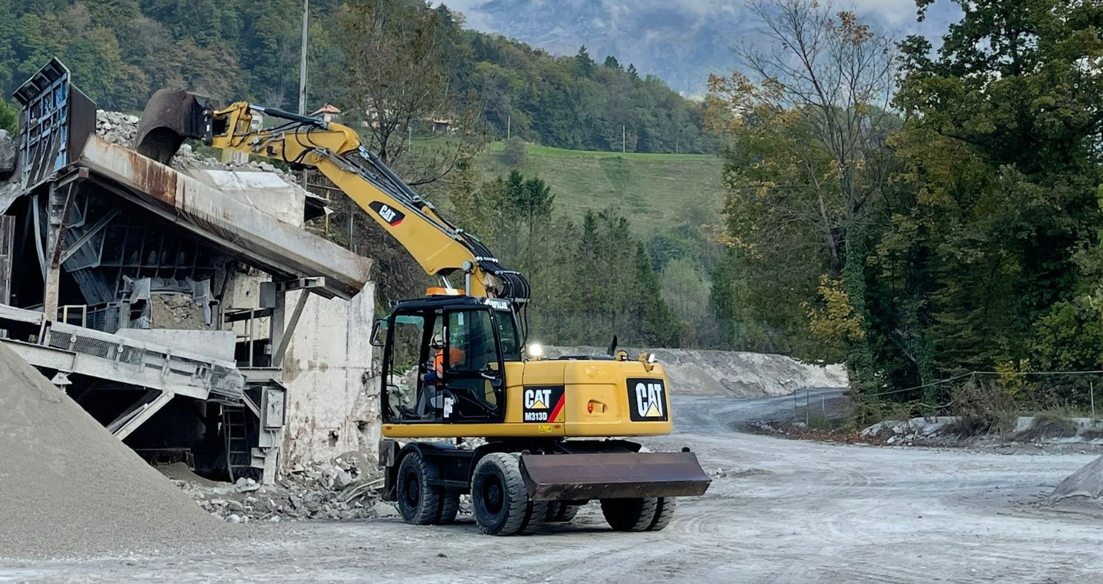 Camion ENGIK sur le terrain